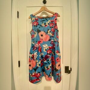 Vince Camuto Sleeveless Fit & Flare Scuba Dress (w/ pockets), Blue/Pink, 14